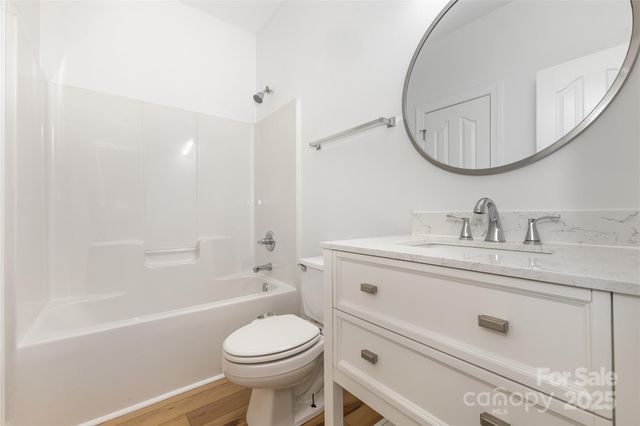 884 Clonmel Drive, Matthews, NC 28104