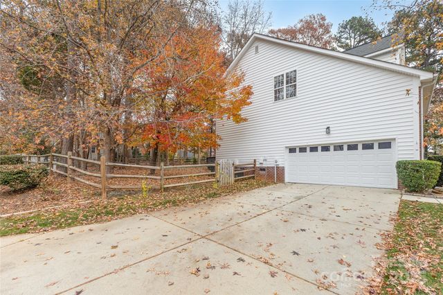 884 Clonmel Drive, Matthews, NC 28104