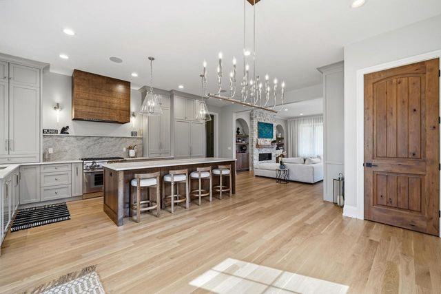 833 Wisconsin STREET, Lake Geneva, WI 53147