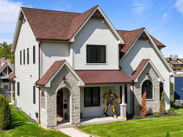 833 Wisconsin STREET, Lake Geneva, WI 53147