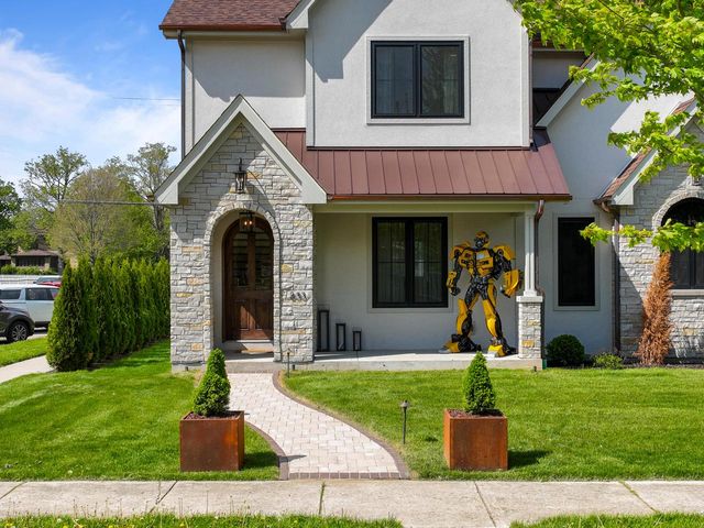 833 Wisconsin STREET, Lake Geneva, WI 53147