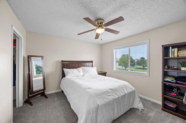 1998 Brittany Court, Shakopee, MN 55379