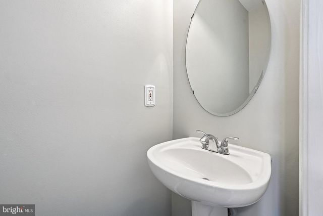 5684 ASSATEAGUE PL, Manassas, VA 20112