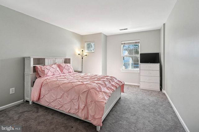 5684 ASSATEAGUE PL, Manassas, VA 20112