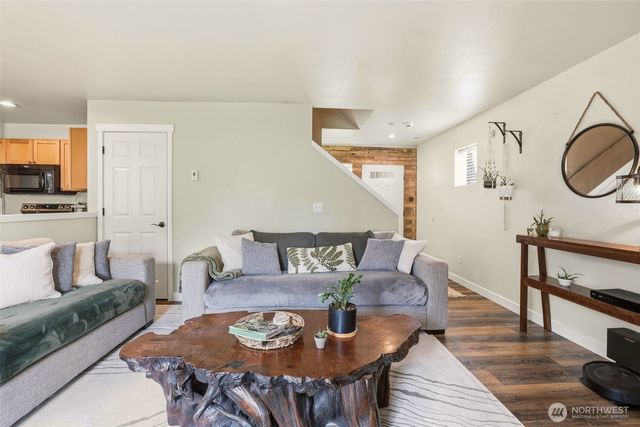 21614 SE 297th Street, Kent, WA 98042