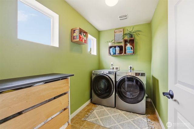21614 SE 297th Street, Kent, WA 98042