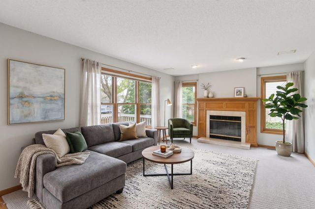 1781 Brighton Trail, Woodbury, MN 55125