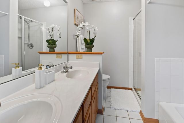 1781 Brighton Trail, Woodbury, MN 55125