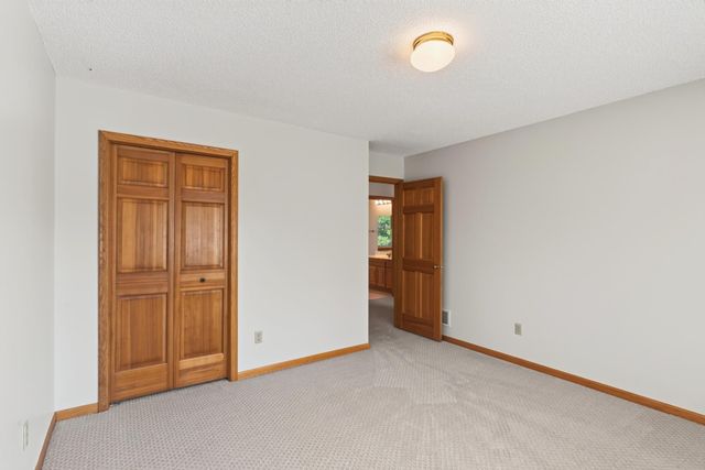 1781 Brighton Trail, Woodbury, MN 55125