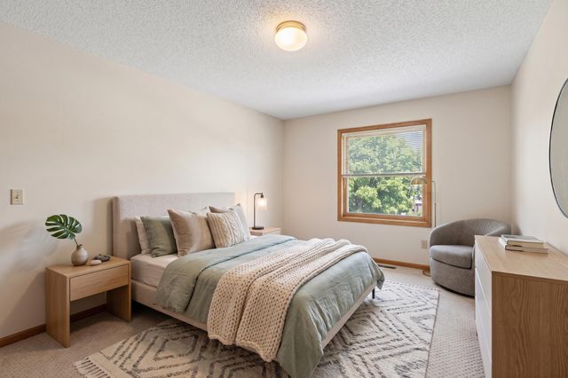 1781 Brighton Trail, Woodbury, MN 55125