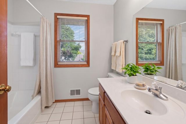 1781 Brighton Trail, Woodbury, MN 55125