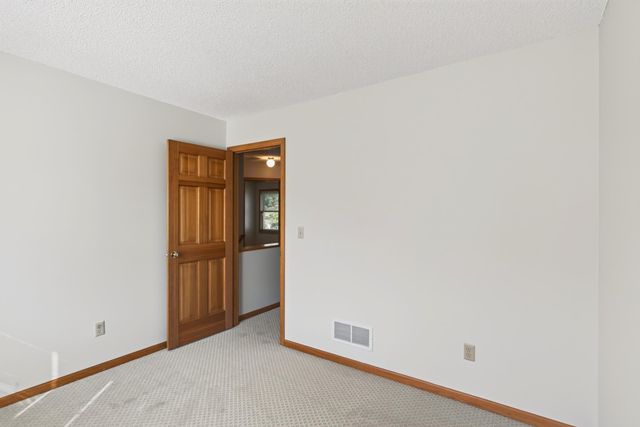 1781 Brighton Trail, Woodbury, MN 55125