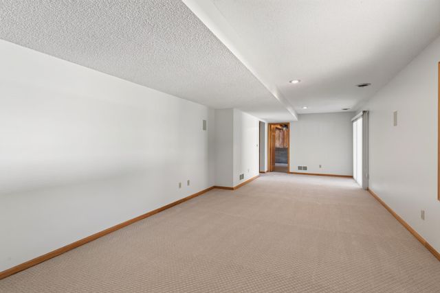 1781 Brighton Trail, Woodbury, MN 55125