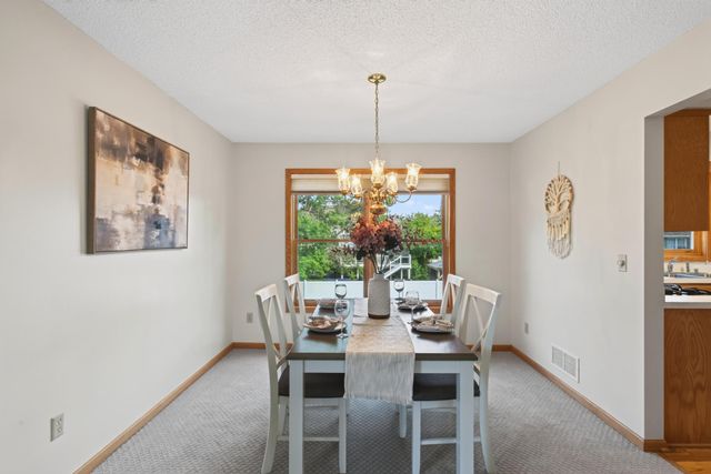 1781 Brighton Trail, Woodbury, MN 55125