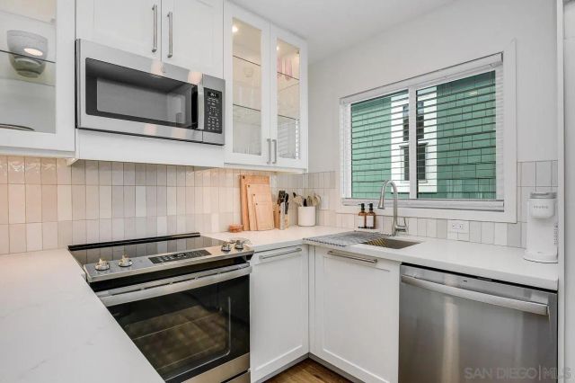 807 Dover Court, San Diego, CA 92109