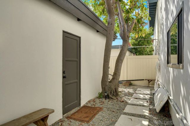 807 Dover Court, San Diego, CA 92109