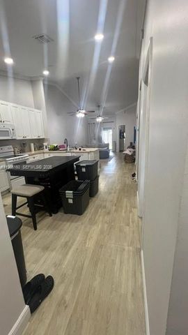 11065 NW 38th Pl, Sunrise, FL 33351