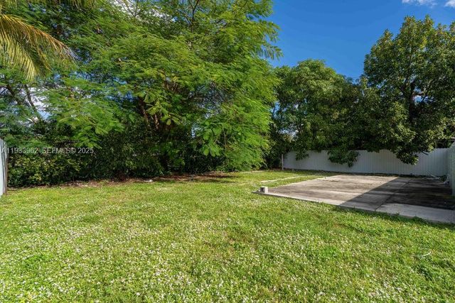 1265 NE 142nd St, North Miami, FL 33161