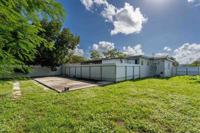 1265 NE 142nd St, North Miami, FL 33161