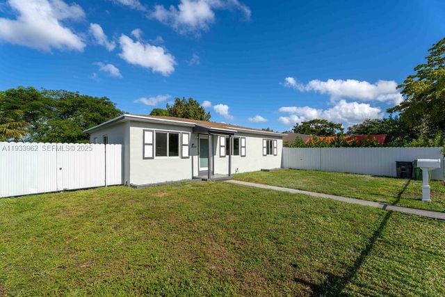 1265 NE 142nd St, North Miami, FL 33161