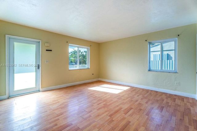 1265 NE 142nd St, North Miami, FL 33161