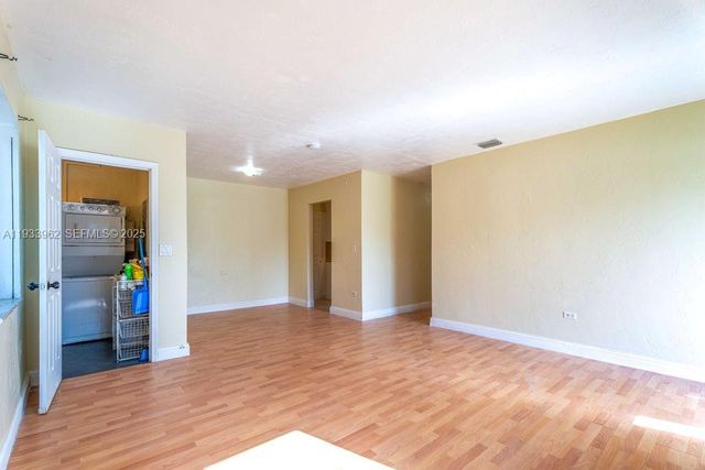 1265 NE 142nd St, North Miami, FL 33161