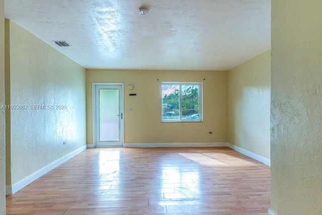 1265 NE 142nd St, North Miami, FL 33161