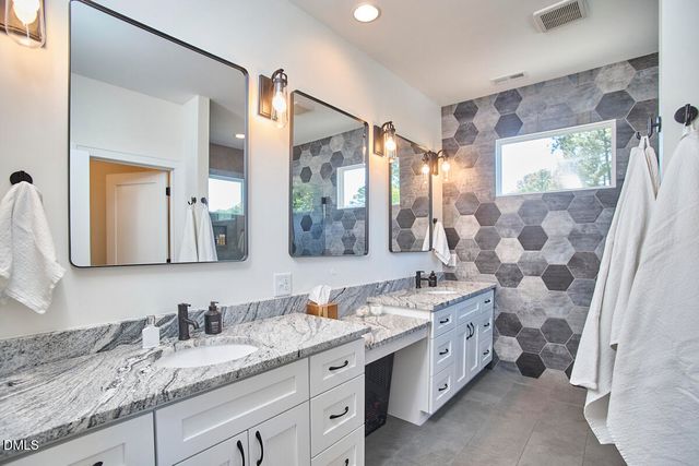 1018 Northampton Road, Durham, NC 27707