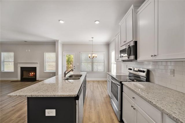 31 Vaux Way, Newnan, GA 30263