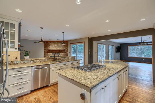 1050 STREAKER RD, Eldersburg, MD 21784