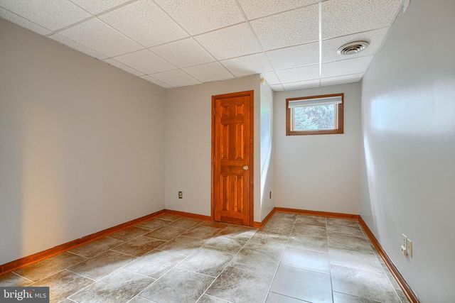 1050 STREAKER RD, Eldersburg, MD 21784