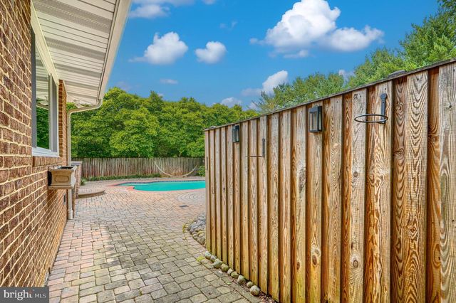 1050 STREAKER RD, Eldersburg, MD 21784