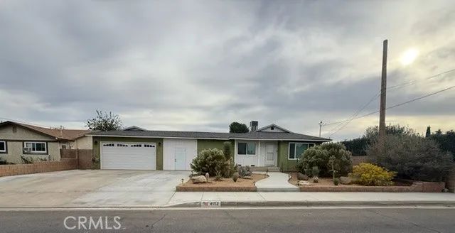 4552 W Avenue L12, Lancaster, CA 93536