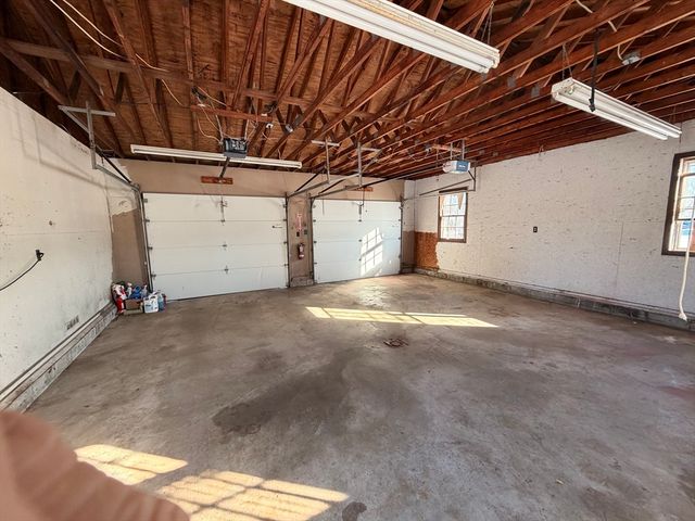 134 Nyes Ln, Acushnet, MA 02743