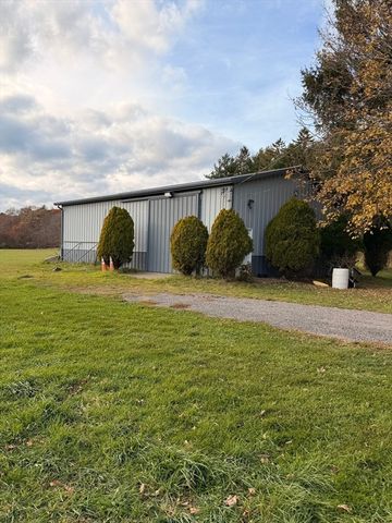 134 Nyes Ln, Acushnet, MA 02743