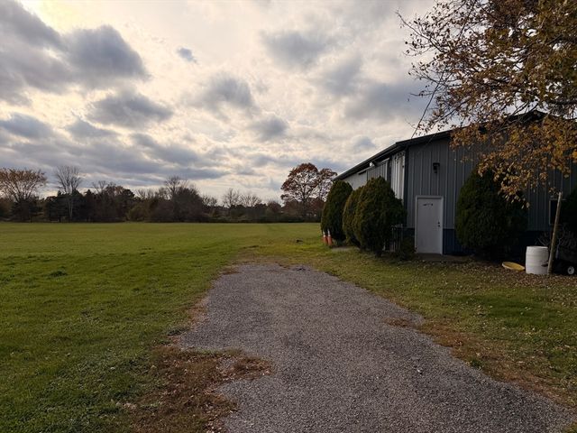 134 Nyes Ln, Acushnet, MA 02743