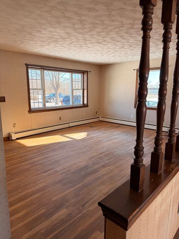 134 Nyes Ln, Acushnet, MA 02743