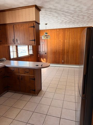 134 Nyes Ln, Acushnet, MA 02743