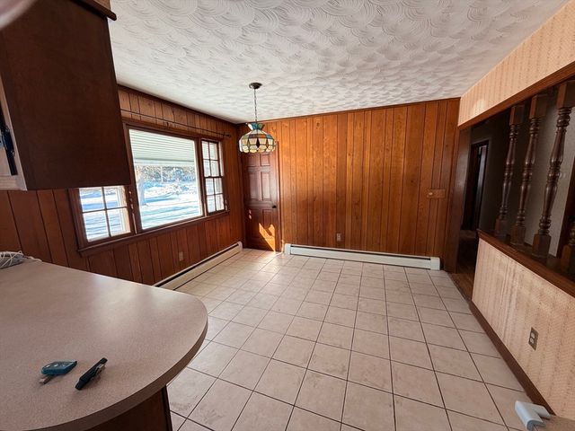 134 Nyes Ln, Acushnet, MA 02743