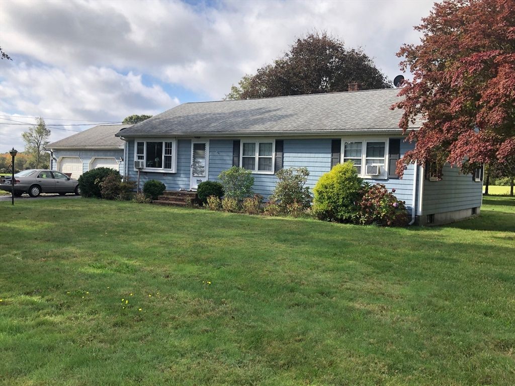 134 Nyes Ln, Acushnet, MA 02743
