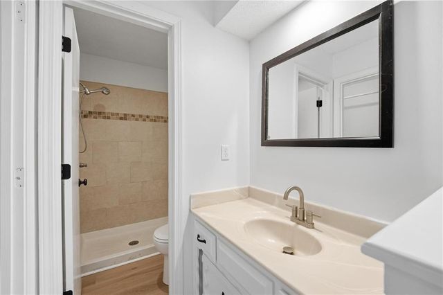 2004 E 144th Terrace, Olathe, KS 66062