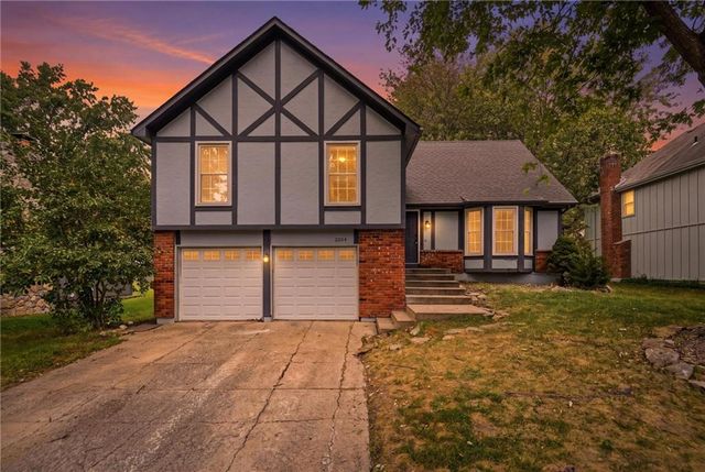 2004 E 144th Terrace, Olathe, KS 66062