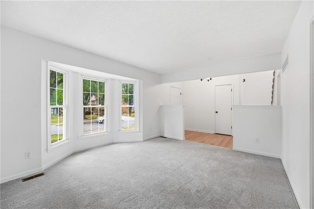 2004 E 144th Terrace, Olathe, KS 66062