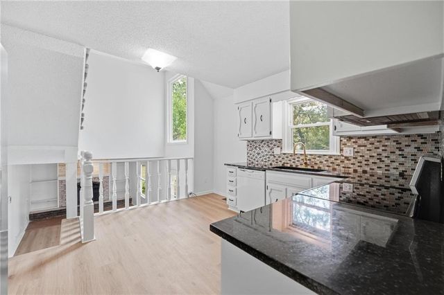 2004 E 144th Terrace, Olathe, KS 66062