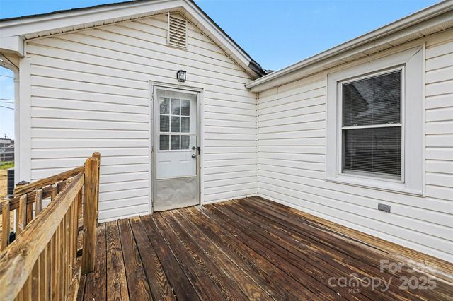 1627 Warren Avenue, Gastonia, NC 28054