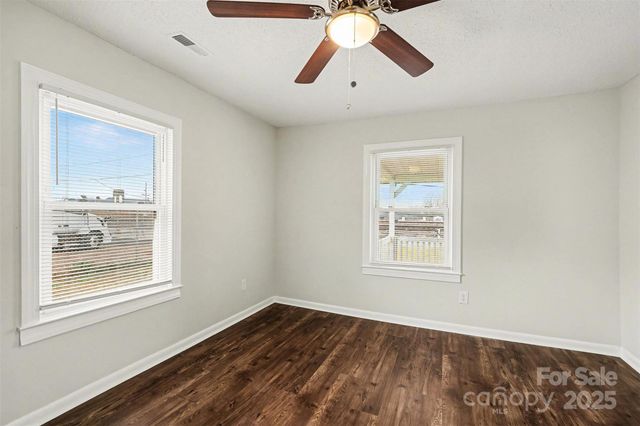 1627 Warren Avenue, Gastonia, NC 28054