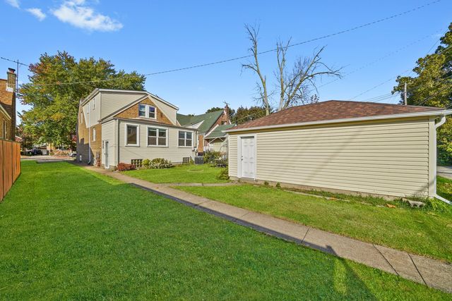 13115 S Escanaba Avenue, Chicago, IL 60633