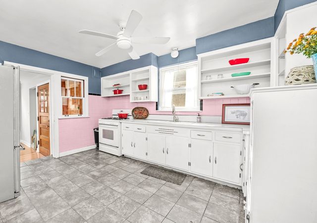 13115 S Escanaba Avenue, Chicago, IL 60633