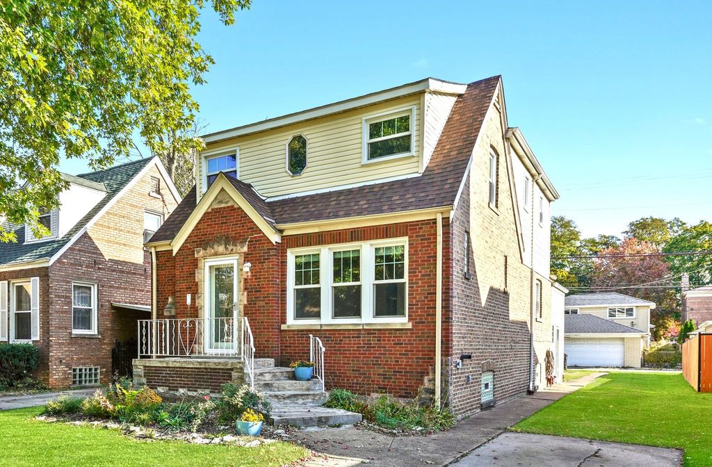 13115 S Escanaba Avenue, Chicago, IL 60633