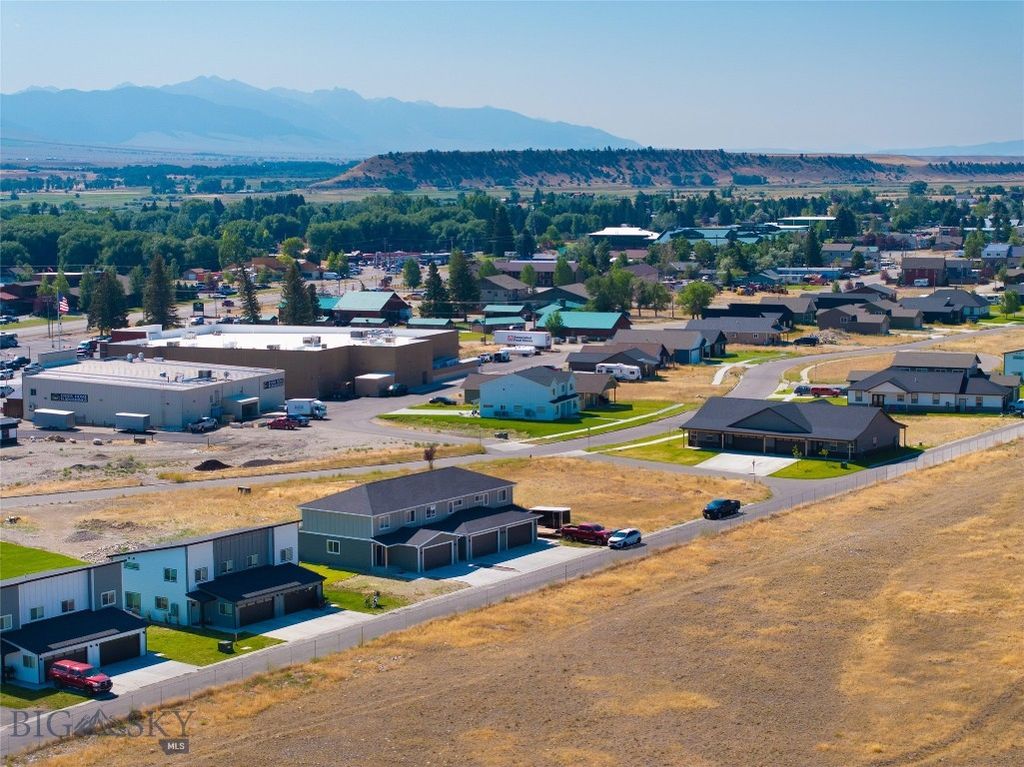 302 Vujo, Ennis, MT 59729 photo 27